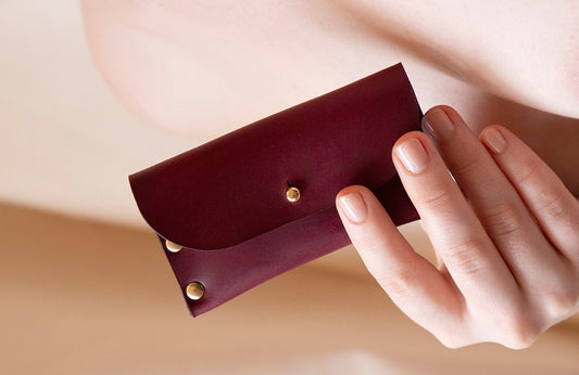 Top 5 des ateliers DIY à Paris à tester absolument (et pourquoi choisir la maroquinerie)