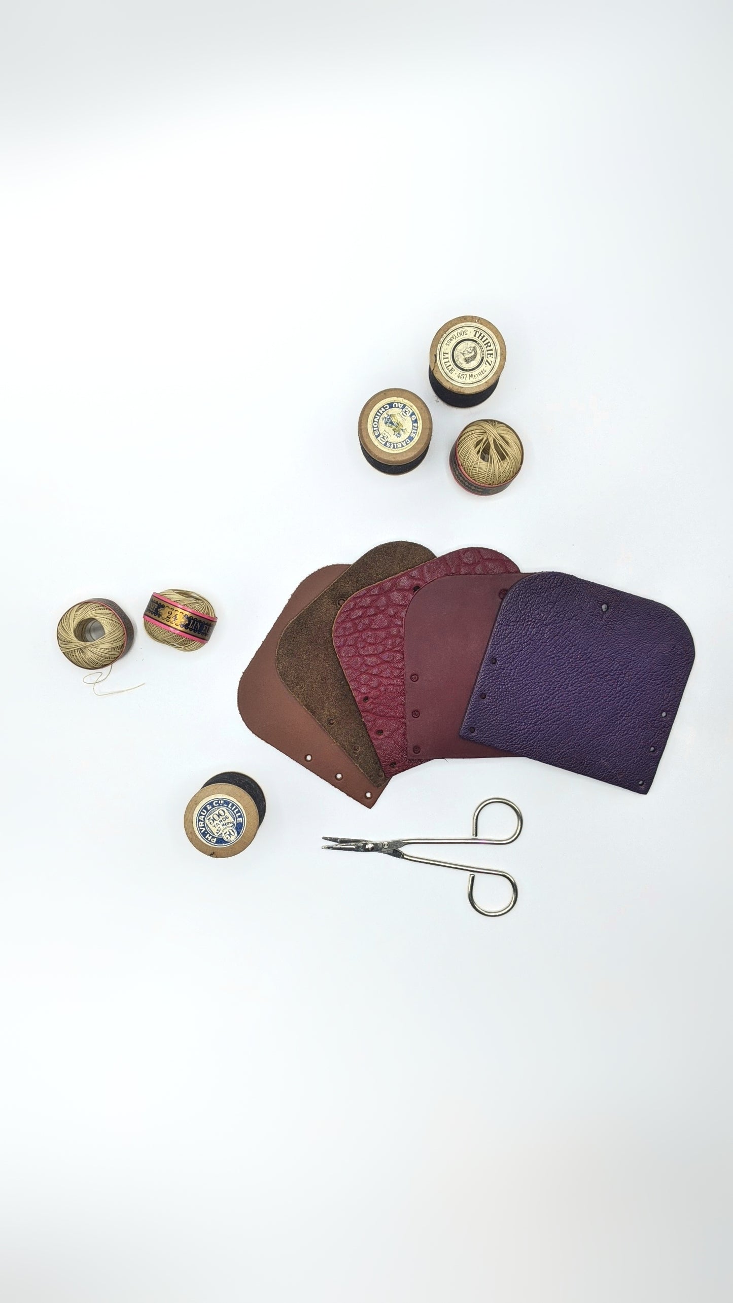Ginès Atelier - créatif sac banane porte-monnaie ceinture en cuir personnalisé Paris - DIY Cuir personnalisation - Maroquinerie modèle unique - édition limitée fait main cuir upcyclé
