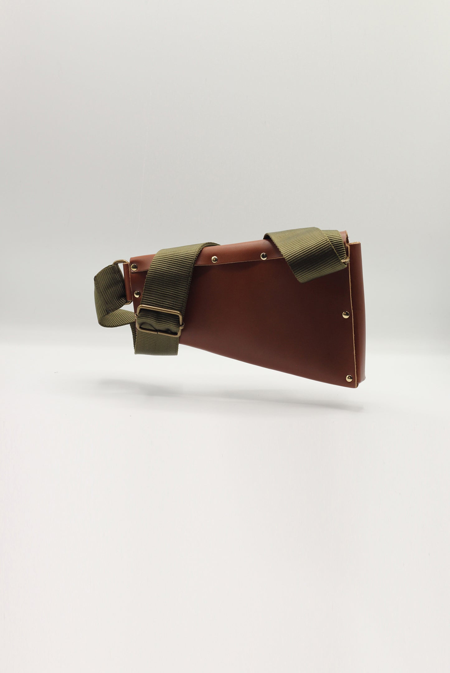Ginès Atelier - créatif sac banane porte-monnaie ceinture en cuir personnalisé Paris - DIY Cuir personnalisation - Maroquinerie modèle unique - édition limitée fait main cuir upcyclé