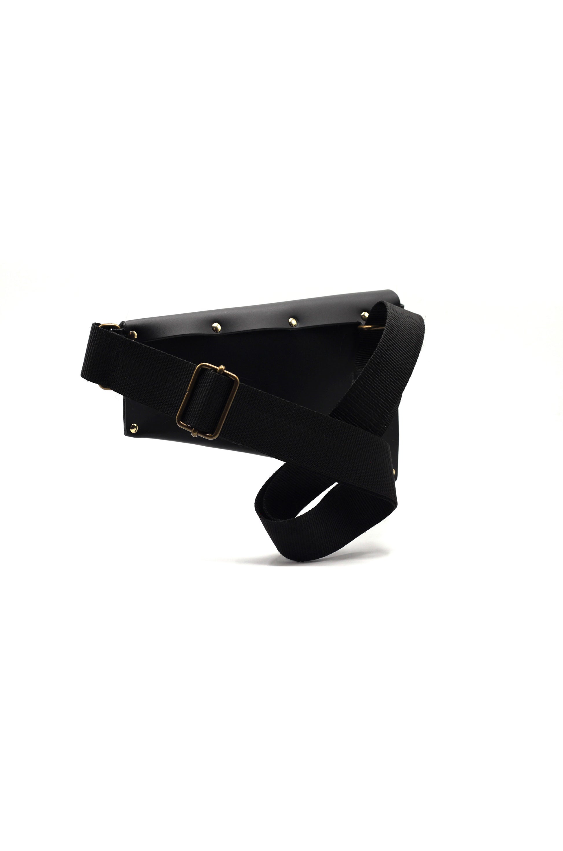 Ginès Atelier - créatif sac banane porte-monnaie ceinture en cuir personnalisé Paris - DIY Cuir personnalisation - Maroquinerie modèle unique - édition limitée fait main cuir upcyclé