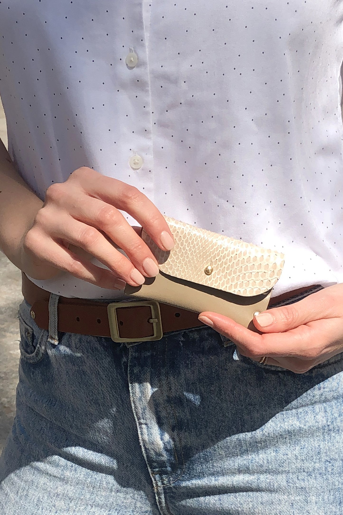 Ginès Atelier - créatif sac banane porte-monnaie ceinture en cuir personnalisé Paris - DIY Cuir personnalisation - Maroquinerie modèle unique - édition limitée fait main cuir upcyclé