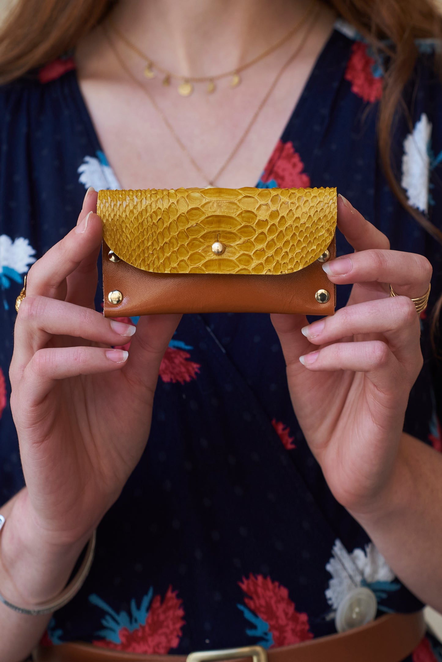 Ginès Atelier - créatif sac banane porte-monnaie ceinture en cuir personnalisé Paris - DIY Cuir personnalisation - Maroquinerie modèle unique - édition limitée fait main cuir upcyclé