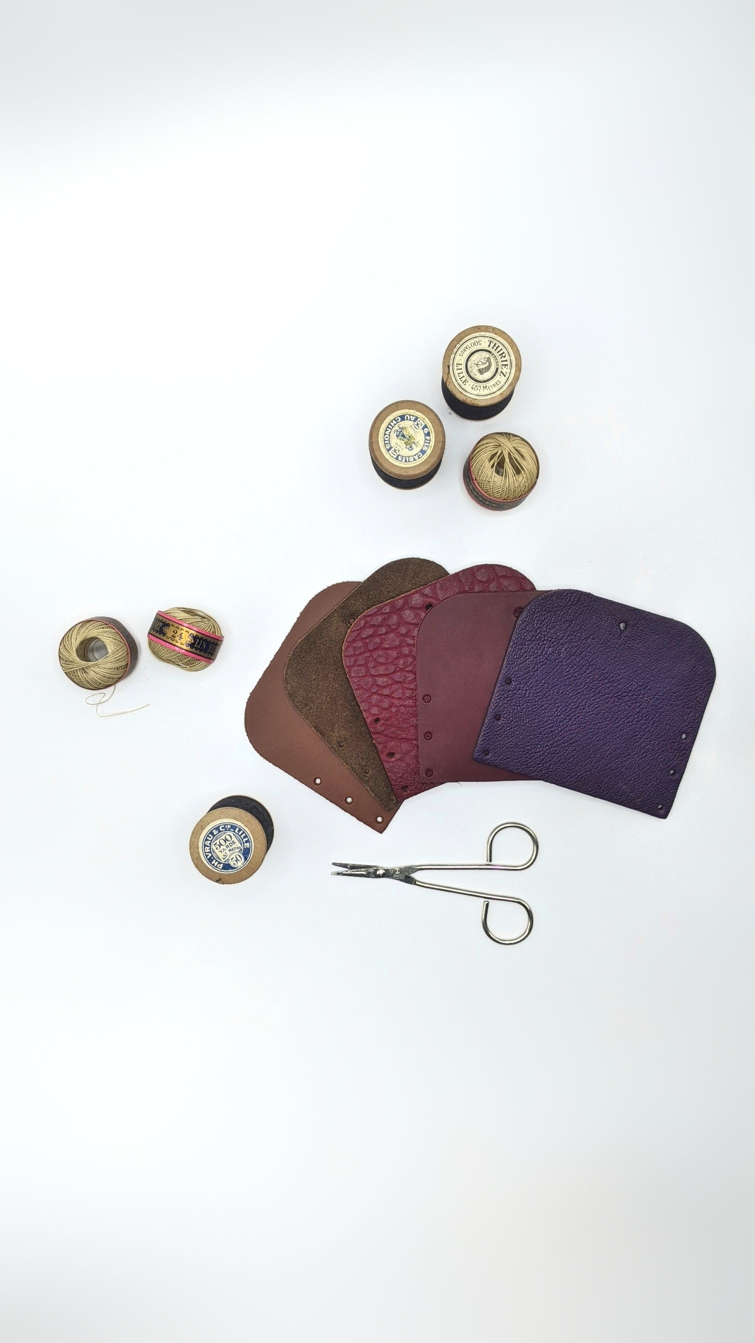 Ginès Atelier - créatif sac banane porte-monnaie ceinture en cuir personnalisé Paris - DIY Cuir personnalisation - Maroquinerie modèle unique - édition limitée fait main cuir upcyclé