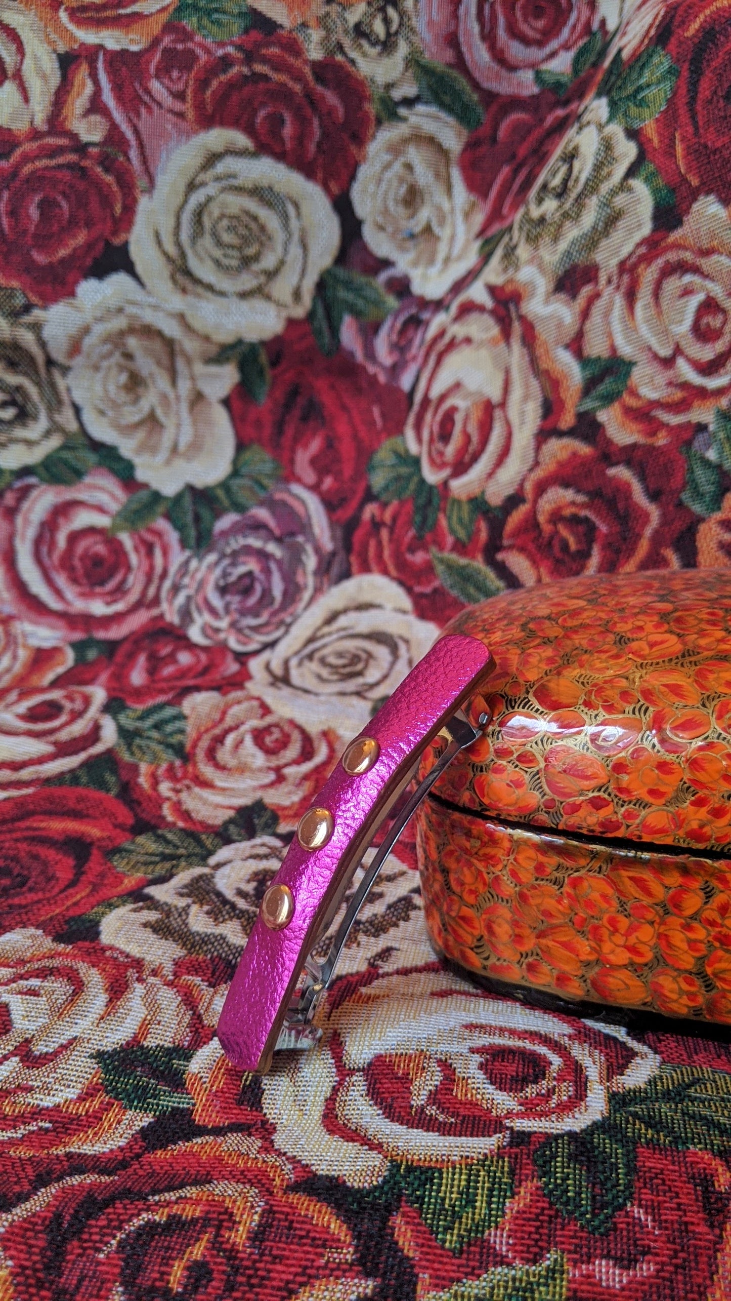 La Barrette Attachante - Métallisée Fuschia