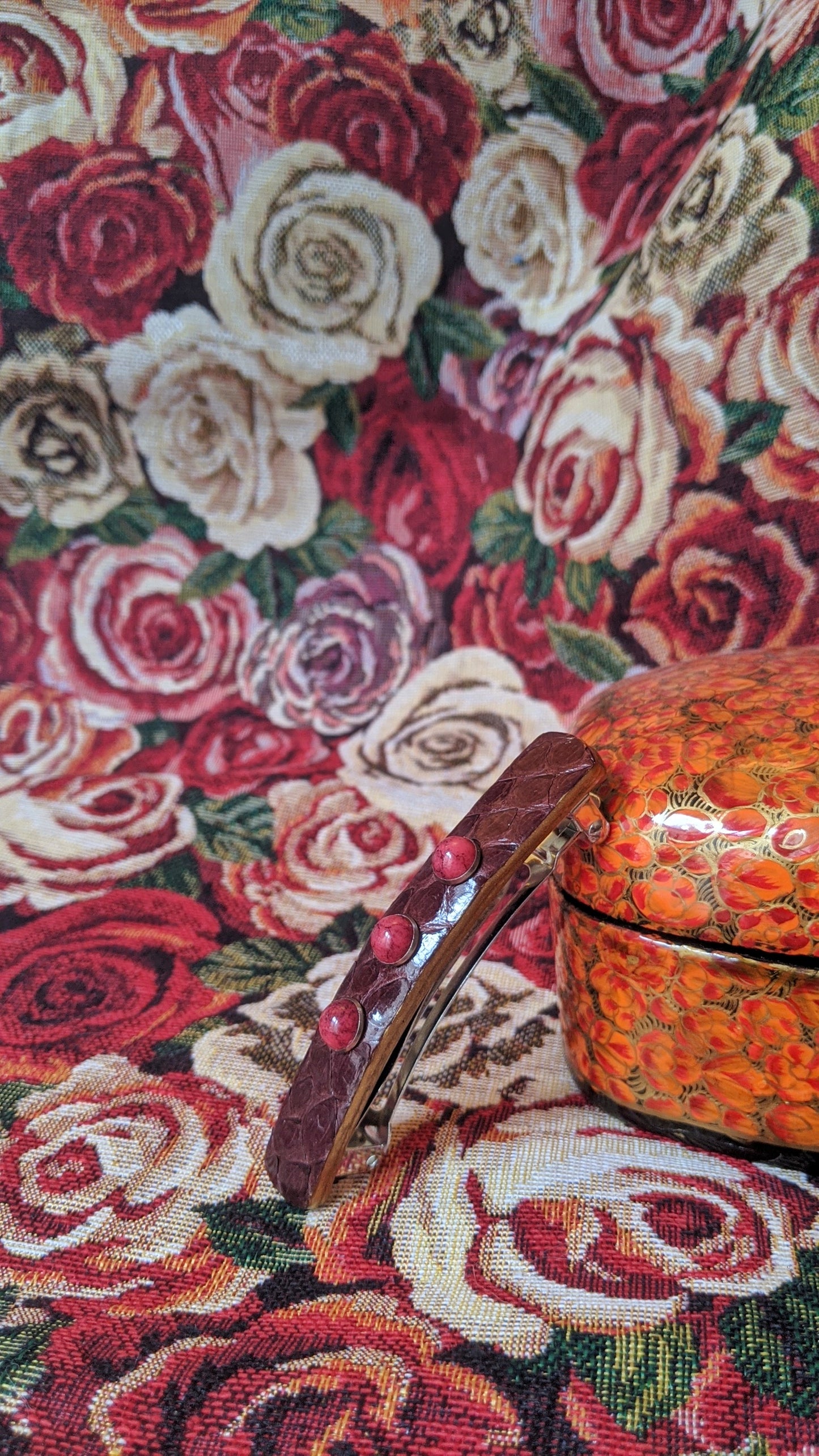 La Barrette Attachante - Python bordeaux
