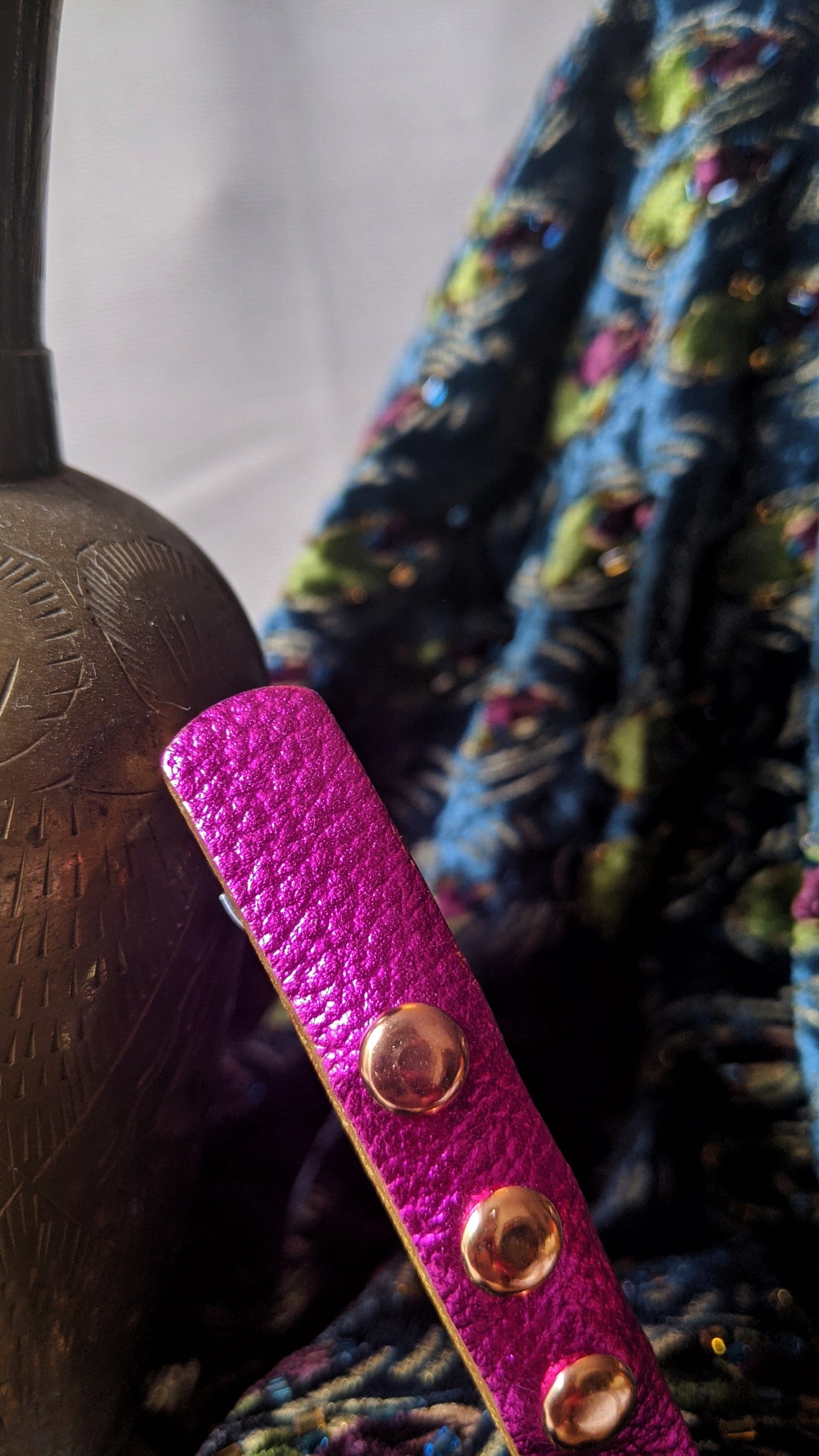 La Barrette Attachante - Métallisée Fuschia