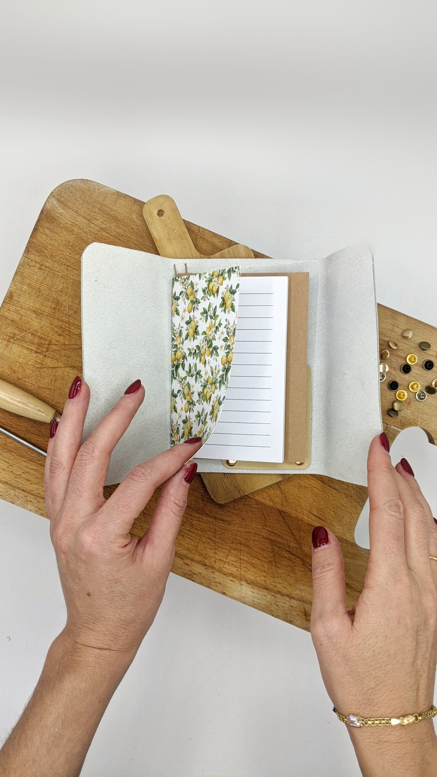 Atelier Créatif Maroquinerie - Personnalisation Carnet Cuir