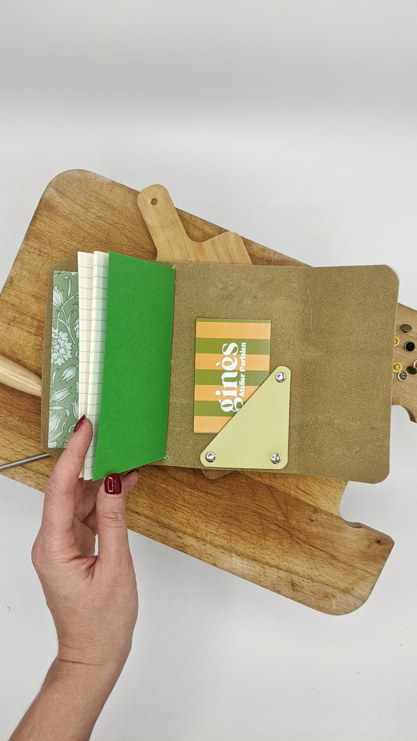 Atelier Créatif Maroquinerie - Personnalisation Carnet Cuir