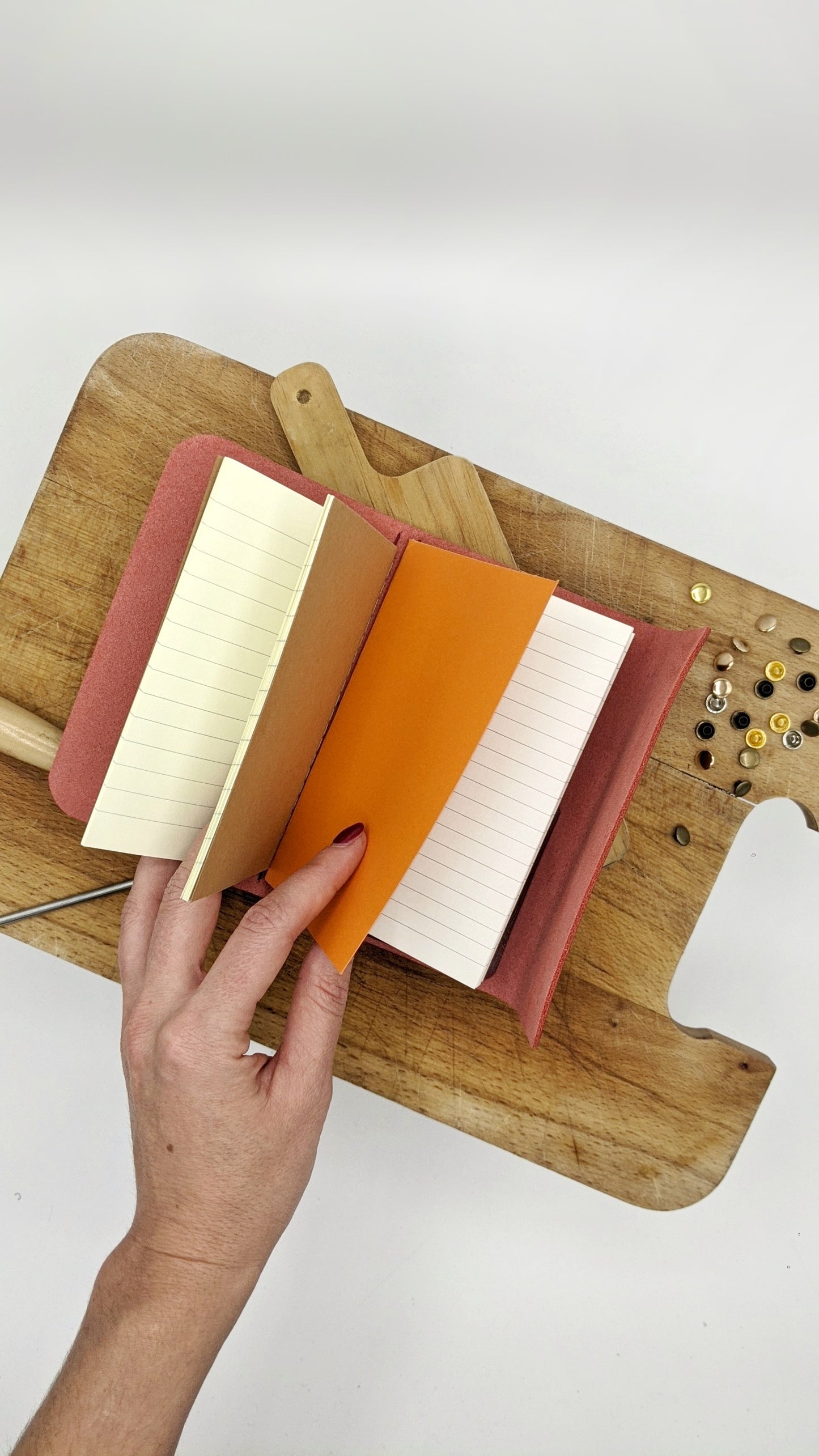 Atelier Créatif Maroquinerie - Personnalisation Carnet Cuir